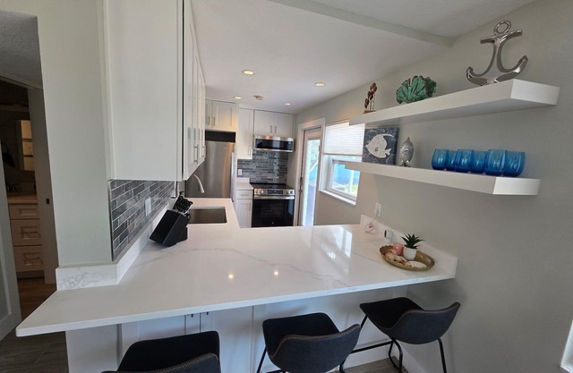 Clearwater Beach/Island Estates/Waterfront 2 Bed 1.5 Bath