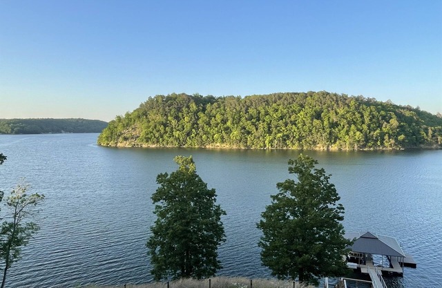 Clearwater Shores-Waterfront Stunning Views-Smith Lake, AL-5 Bedrooms-Near I-65