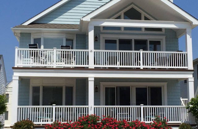 Close to Beach & Boardwalk, Clean, Roomy 3 bedroom, 2 bath home