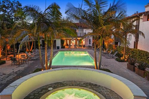 Close to Beach w Patio Resort Amenities The Point at Corniche by AvantStay