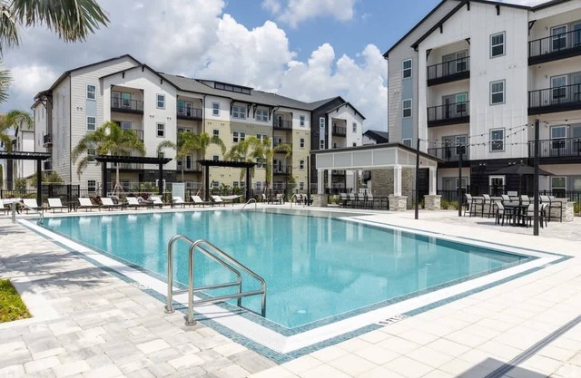 Close to Disney KingBed W Amenities PetFriendly