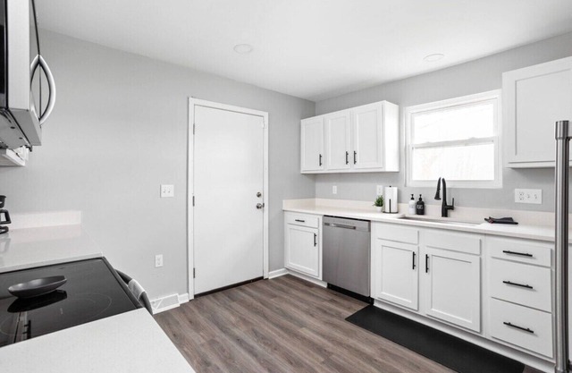 Close to Downtown & Sites | Pet Friendly Retreat
