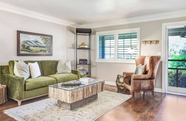 Close to Sonoma Plaza, Hot Tub and Bikes Included