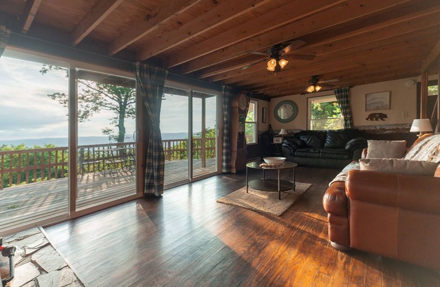 Clouds Mountain Cabin