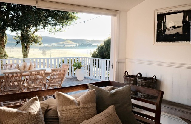 Clover Hill Cottage, between Gerroa and Berry