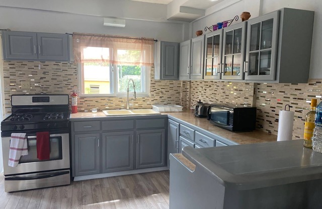 Club Caribbean Luxury Townhouse 7 mins to beach