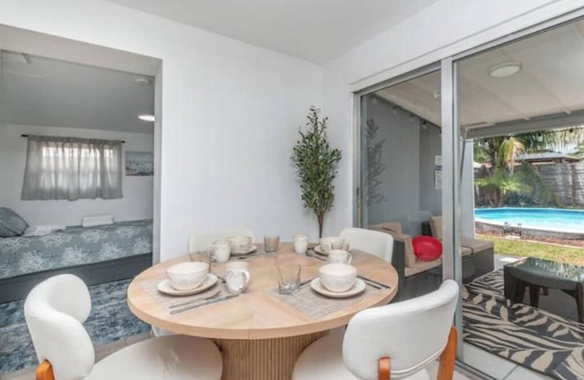 Coastal Oasis Home- Pool/Sleeps12/5min to HardRock