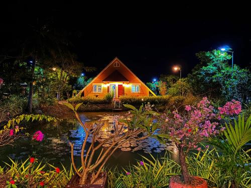 Coconut Village Guesthouse and Bungalow