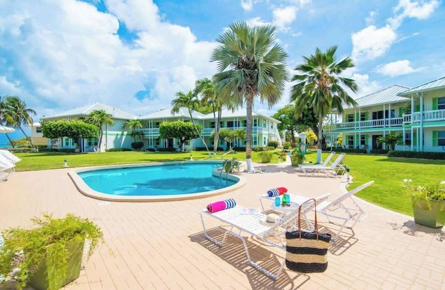 Cocoplum #1 Oceanfront Condo on 7 Mile Beach