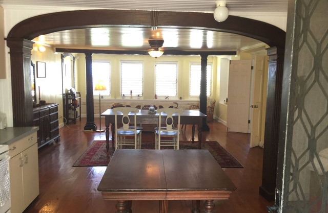 COFF HOUSE: "Captain's Quarters" in Iconic Dowtown Landmark Villa