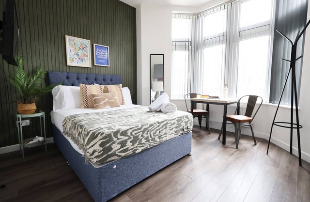 Cohost Partners Stylish Studio Near Cardiff