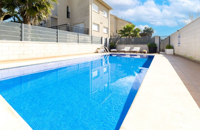 COLL GROC - Nice villa with shared swimming pool in Grau i Platja