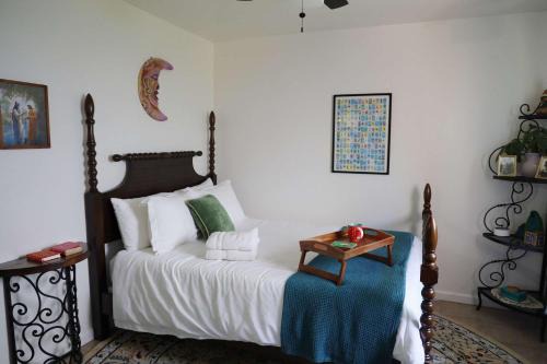 Colorful Casita Frida 1BD Retreat by Balboa Park