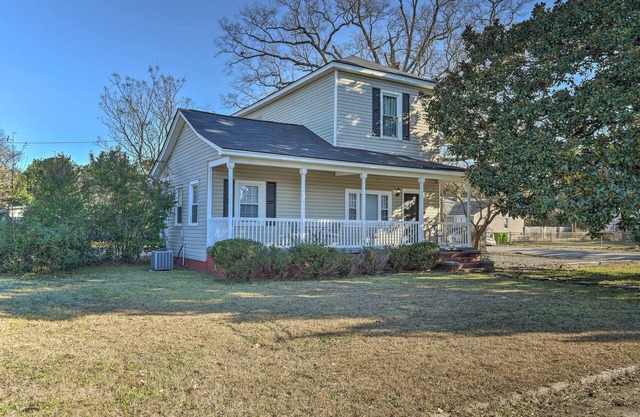 Columbia Home w/Spacious Yard < 2 Mi to Dtwn