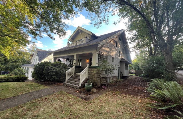 Columbia House - Near UO, Washburne Park & 4 blocks from Hayward Field