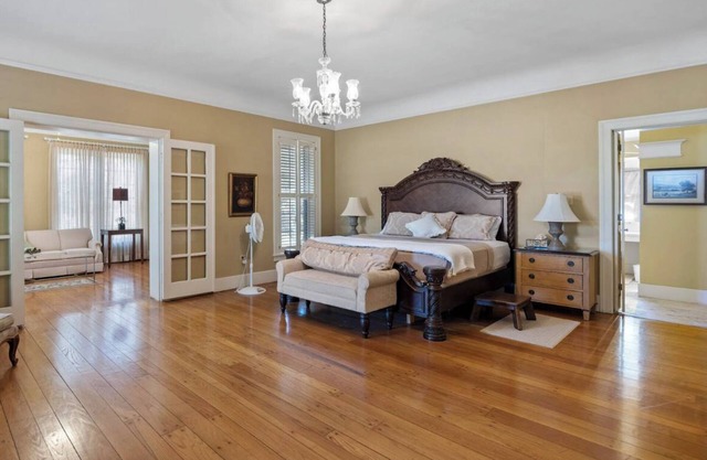 Comanche Suite: Texas Hill Country Resort + Pool