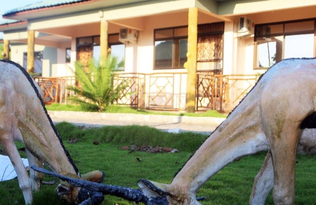 Come and stay at this kigamboni cultural hotel suite