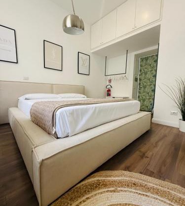 ComeCasa Modern Studio Crocetta M3