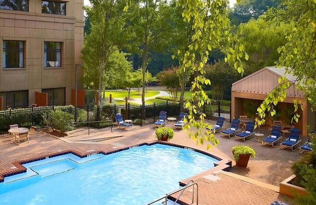 Comfort and Convenience! Accessible unit awaits. Near Gwinnett Place Mall
