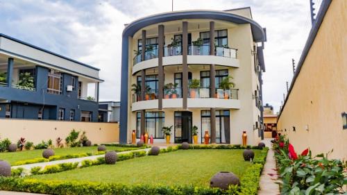 COMFORT INN-Executive apartments