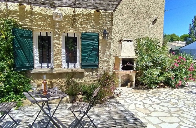 Comfortable 110m² air-conditioned gîte in the heart of Provence