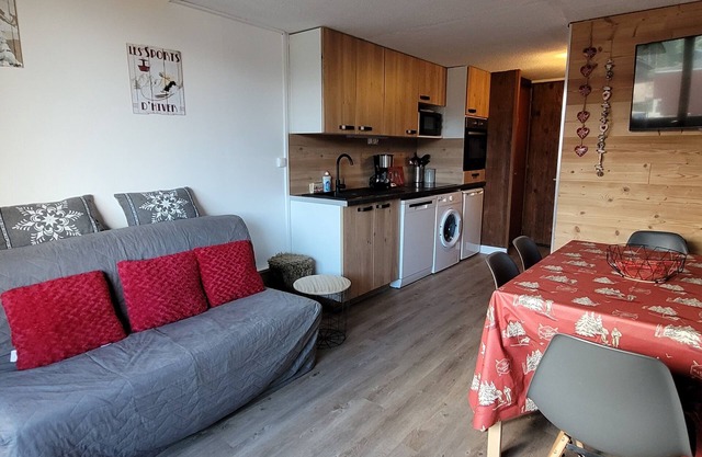 COMFORTABLE 3-BEDROOM APARTMENT