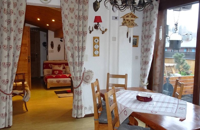 Comfortable 3-room apartment - 8 pax - Center - WiFi - Parking