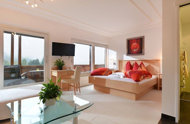 Comfortable double room Wilder Kaiser - Café-Restaurant-Pension Bettina