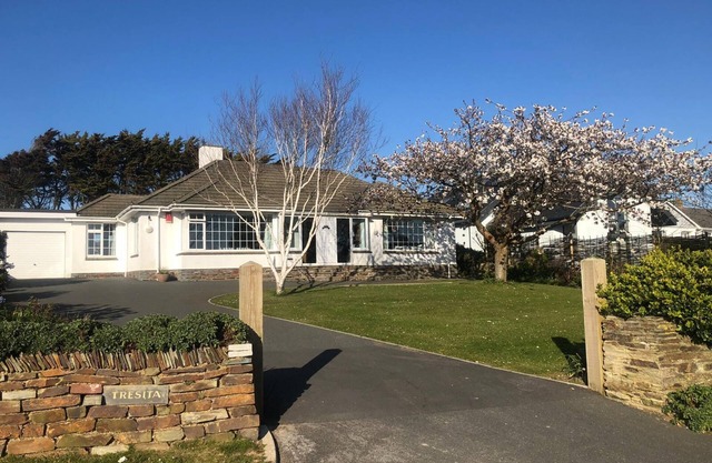Comfortable House In Lovely Holiday Area With Everything You Require!