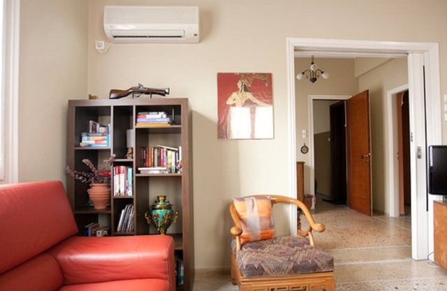 Comfortable, large apartment in a safe neighborhood