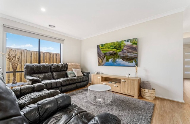 Comfortable Living, Bonshaw