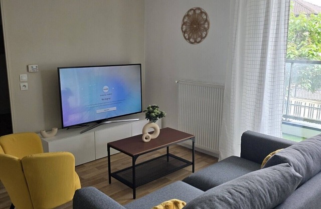 Comfortable, quiet T2 + balcony, parking
