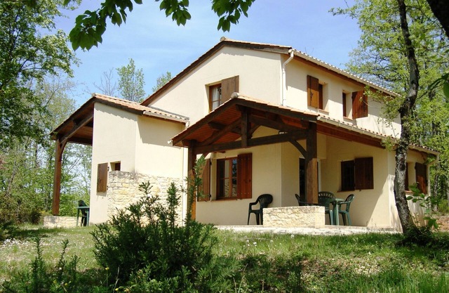 Comfortable villa in truly exceptional Holiday Resort * in Dordogne-Lot