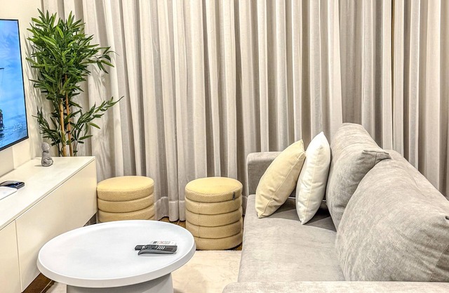 Comfy Studio in Talatona - King Bed + Fully Equipped Kitchen + Fast Wi-Fi