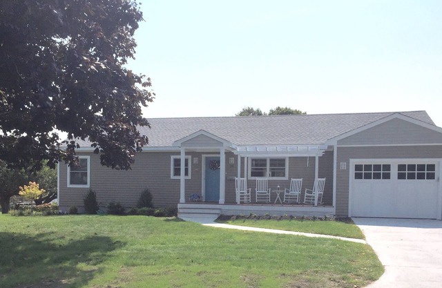 Completely rennovated Ranch home on the southern tip of Easton Point