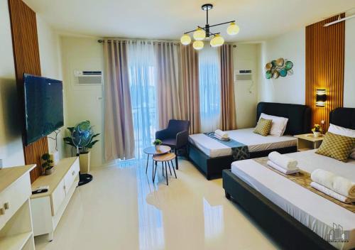 Condo best for Groups with Balcony, Free POOL, Parking & Gym - B2 5Diamond