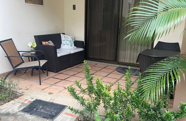 Condo Jade 63