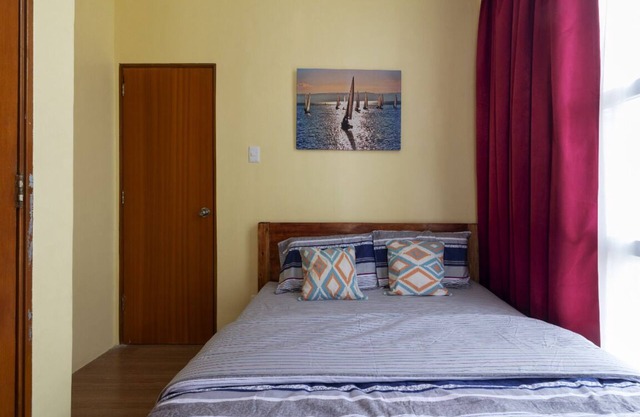Condo near diving spots +fast wifi+netflix