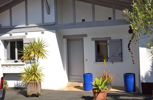Confortable Maison Avec Piscine , Proche du Centre de Bayonne, Animaux Acceptés!