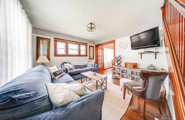 Conneaut Vacation Rental w/Deck Near Lake Erie!