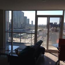Contemporary Condo on Front, Large Balcony, Wi-fi