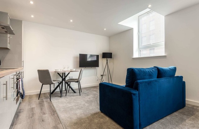 Contemporary Studio Apartment in Central Rotherham