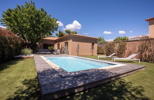 Contemporary villa at Grimaud, Golfe de Saint Tropez