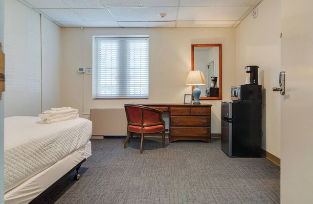 Converted Dorm Suite! Budget Traveler's Bliss!