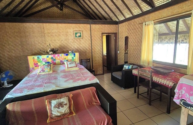 Cook’s Bay Beach bungalow