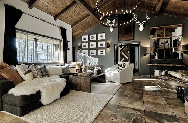 Cool Mountain-Chic Retreat HOME for Couples and Families !