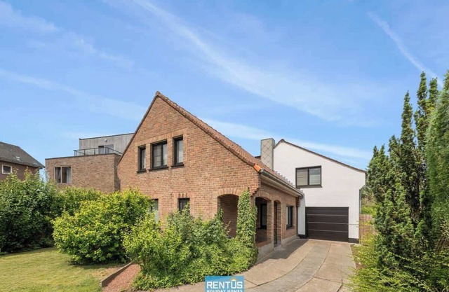 Coppietershof-home with garden in historic Bruges