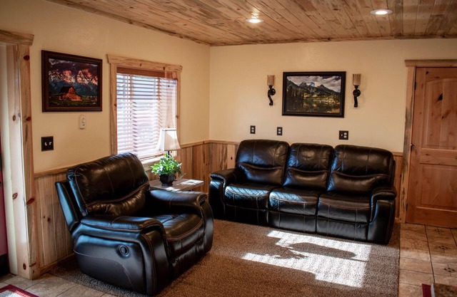 Cordingleys' Cozy Cottage Near Island Park, West Yellowstone, and Jackson WY