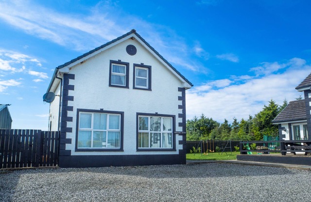 Cosy 2 Bedroom Cottage in the countryside of Ballycastle, NI
