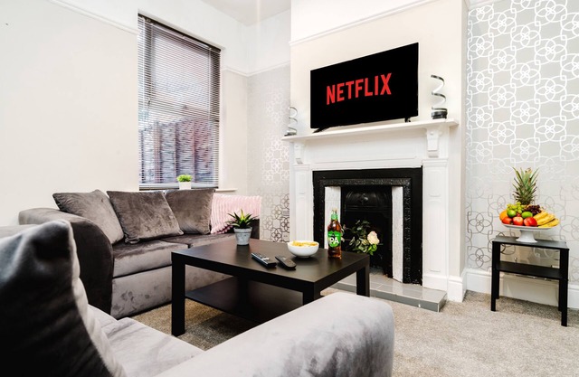 Cosy 4-Bed - Sleeps 7, Garden